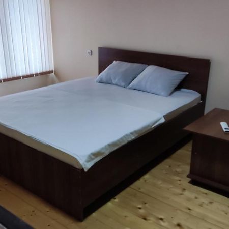 Апартаменты Орион Sukhumi Esterno foto