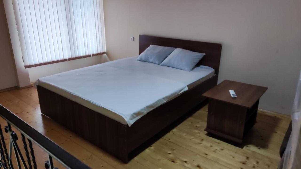 Апартаменты Орион Sukhumi Esterno foto